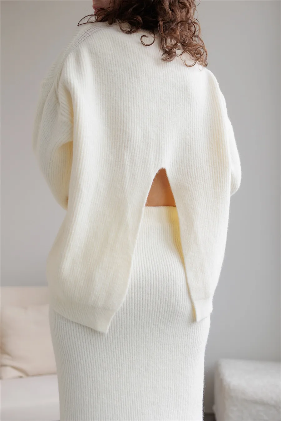 Elegant Knitted Dress Set Women's Autumn Winter New European Fashion Open Cardigan Sweater With Slit Mini Skirt Fashion Casual Set display picture 8