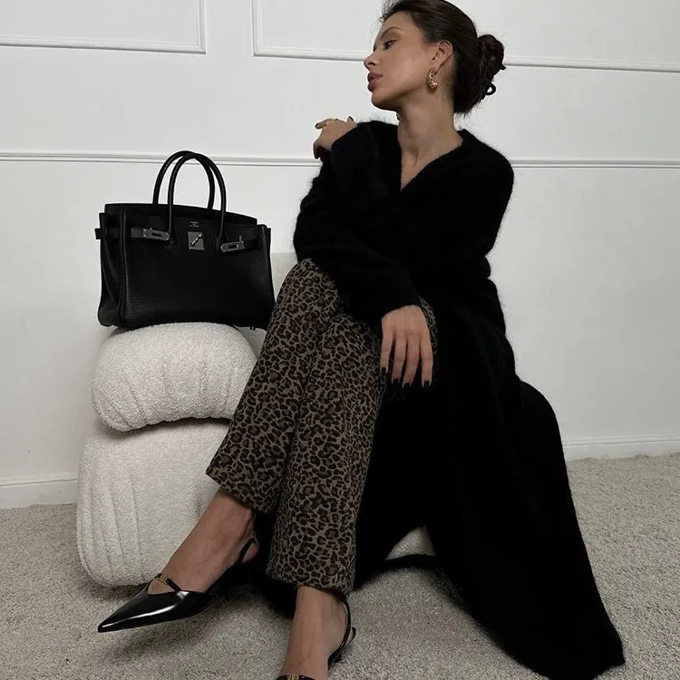 Elegant Style Women's Knitted Long Vest Sweater Casual Fashion Comfortable Breathable Two-Piece Set Spring Autumn New Arrival display picture 3