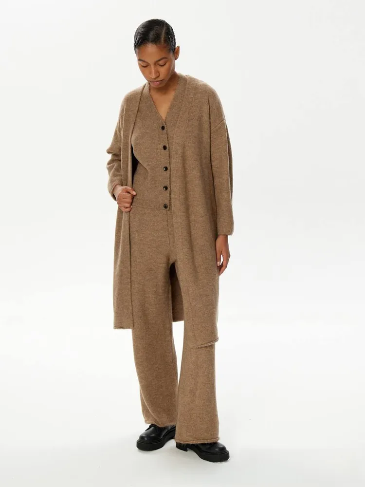 Autumn Winter Knitted Three-Piece Set Women's OL Style Sweater Cardigan Pants Casual Fashion  Ensemble display picture 11