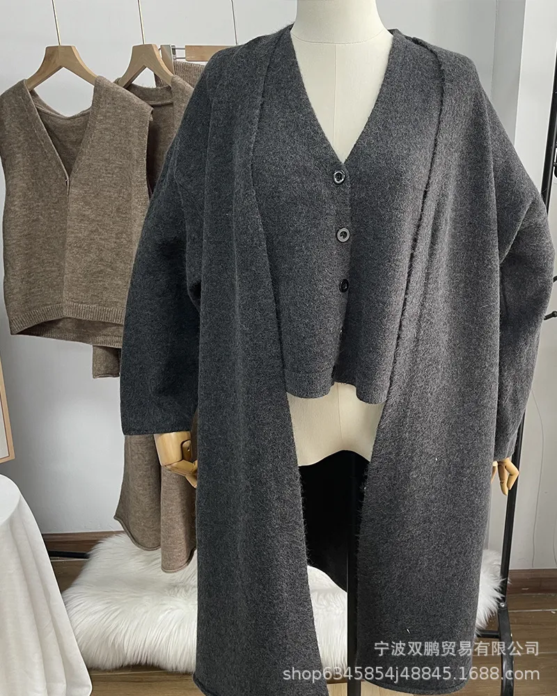 Elegant Style Women's Knitted Long Vest Sweater Casual Fashion Comfortable Breathable Two-Piece Set Spring Autumn New Arrival display picture 9