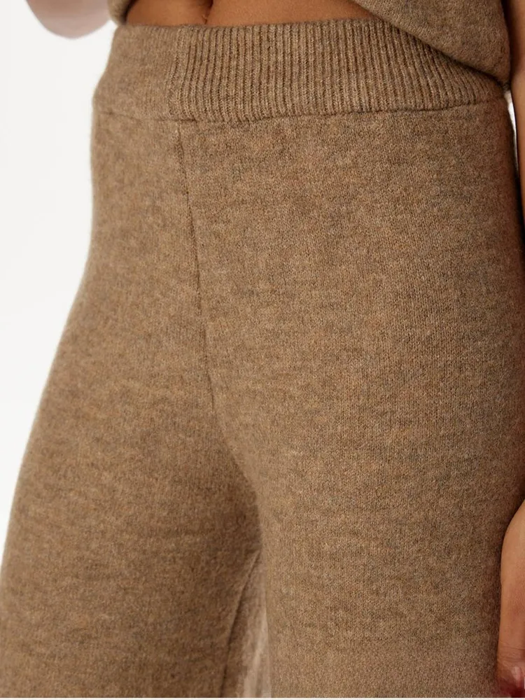Autumn Winter Knitted Three-Piece Set Women's OL Style Sweater Cardigan Pants Casual Fashion  Ensemble display picture 16