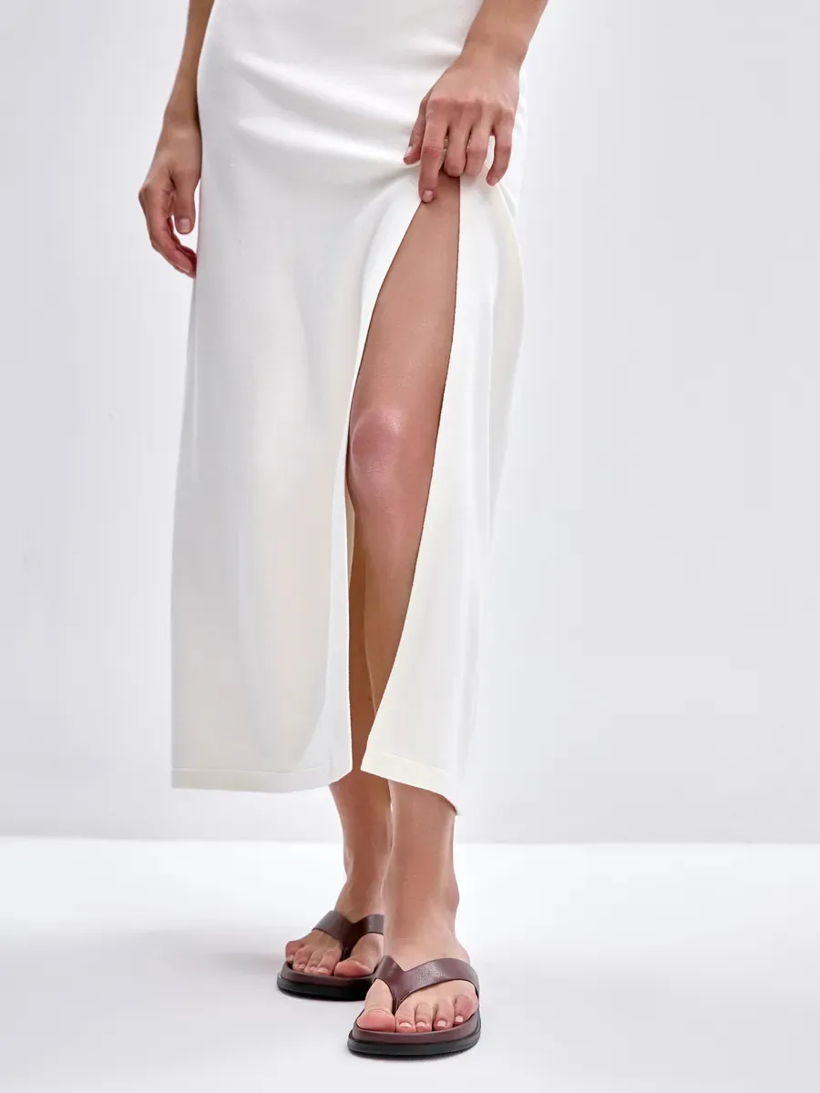 Elegant Long Sleeveless Warm Dress Autumn Winter European Style Fashion Casual High Quality Fabric Comfortable Fit Women's Dress display picture 6