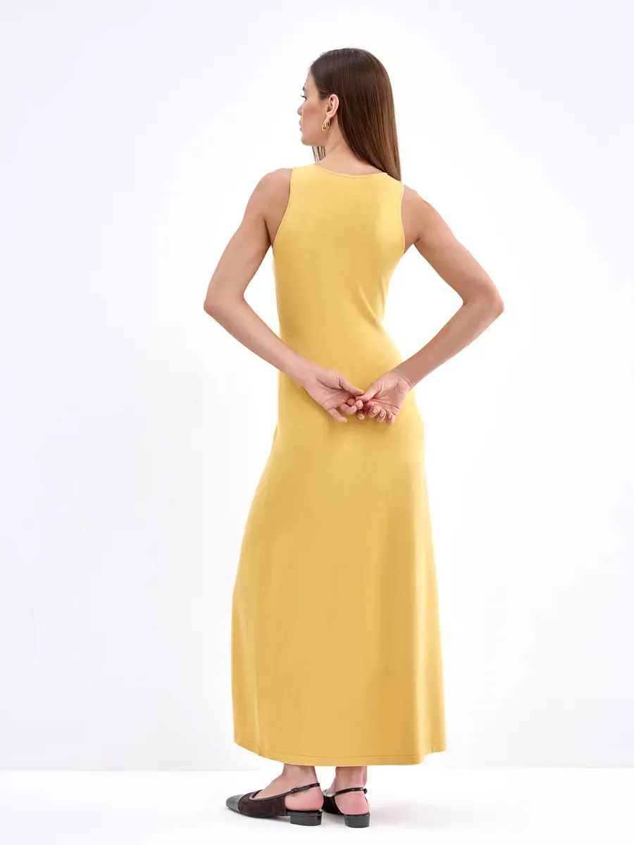 Elegant Long Sleeveless Warm Dress Autumn Winter European Style Fashion Casual High Quality Fabric Comfortable Fit Women's Dress display picture 24