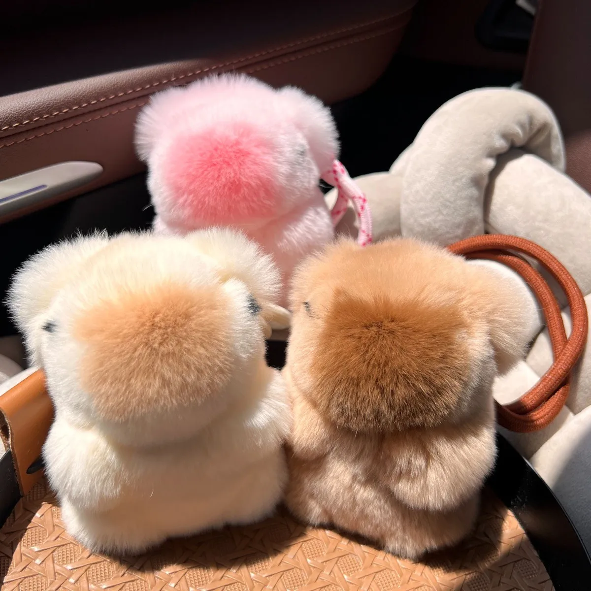 Cute Real Rabbit Fur Capybara Car Key Ring Pendant Plush Toy Schoolbag Pendant Handmade Ins Style Animal Theme display picture 10
