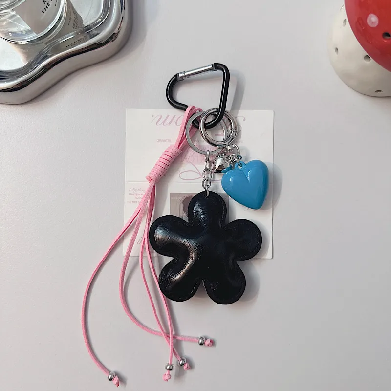 New Miniature Flower Keychain Leather Bag Carriage Creative Pendants Women's Simple Design Handbag Accessories display picture 6