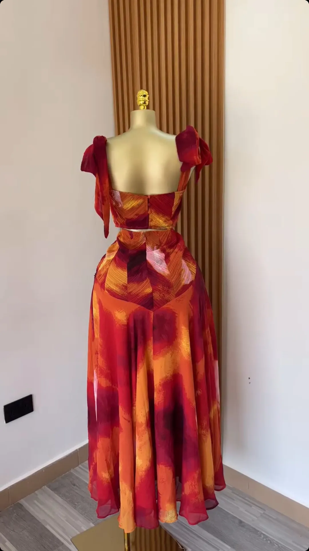 Sweet Fresh Floral Print Belt Vest High Waist A- Line Dress European Ladies Spring New Elegant Casual Dress display picture 14