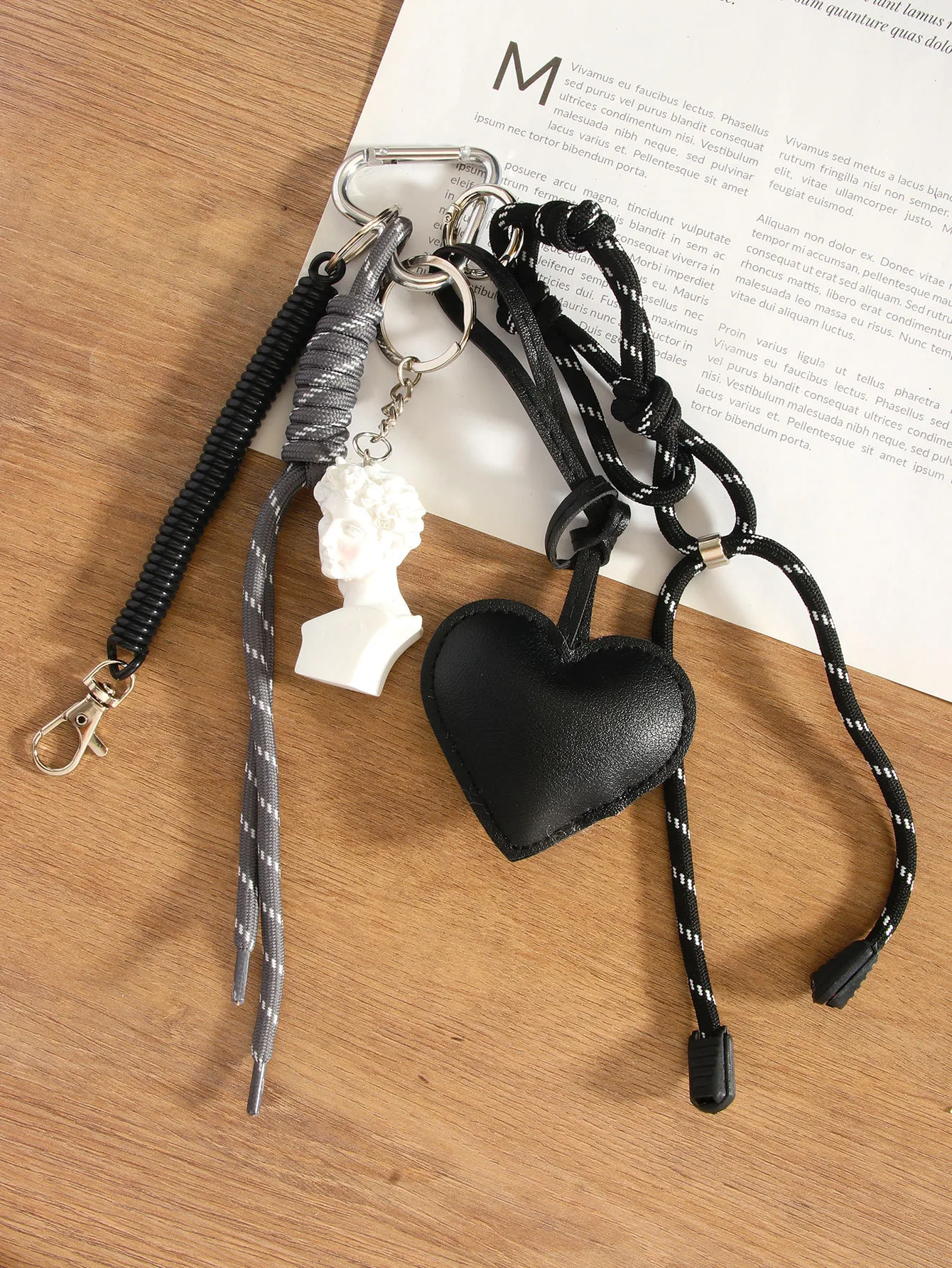 Artistic Style David Statue Pink Blush Pearl Chain Black Pu Material Ornaments Suitable For Simple And Elegant Personalized Design Of Bags display picture 11