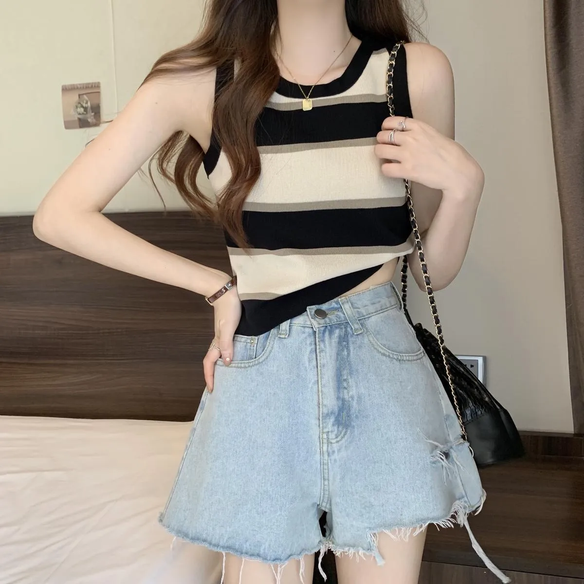 Sleeveless Striped Knitted Vest Women's Summer New Color Matching Bottoming Top Inner Wear Outer Wear Fashion O-neck Short display picture 9