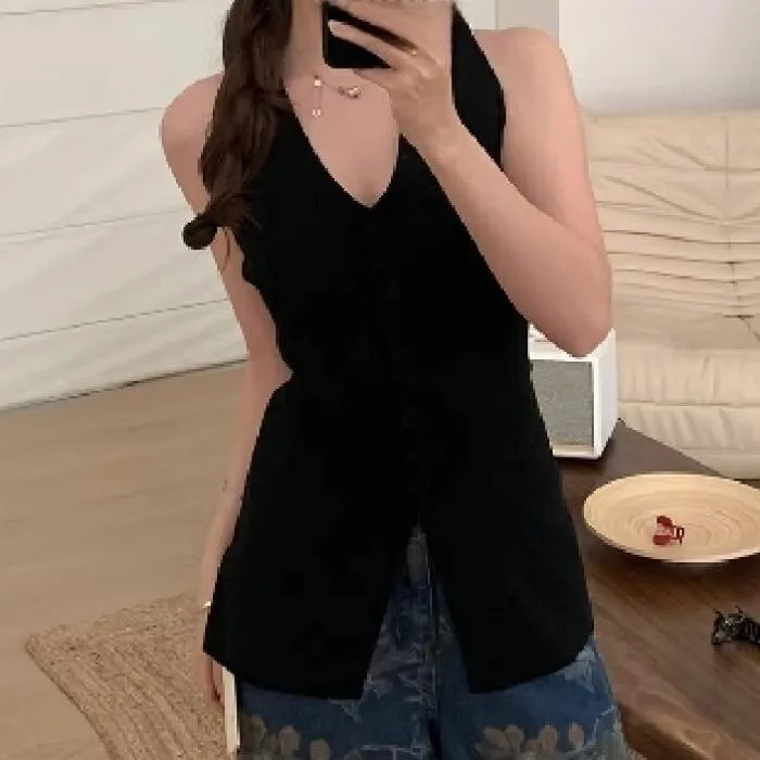 Elegant V-neck Single Button Sleeveless Ice Silk Knitted Vest Women's Summer New Style Waist Slimming Design Top display picture 2