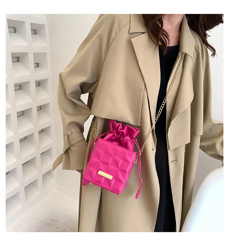 Fashion Retro Summer Women's Cross-Body Bag Fashion Casual Shoulder Bag Beautiful Fashion Handbag Square Magnetic Snap display picture 13