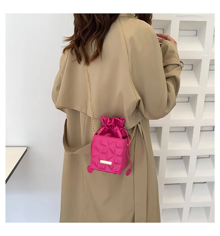 Fashion Retro Summer Women's Cross-Body Bag Fashion Casual Shoulder Bag Beautiful Fashion Handbag Square Magnetic Snap display picture 14