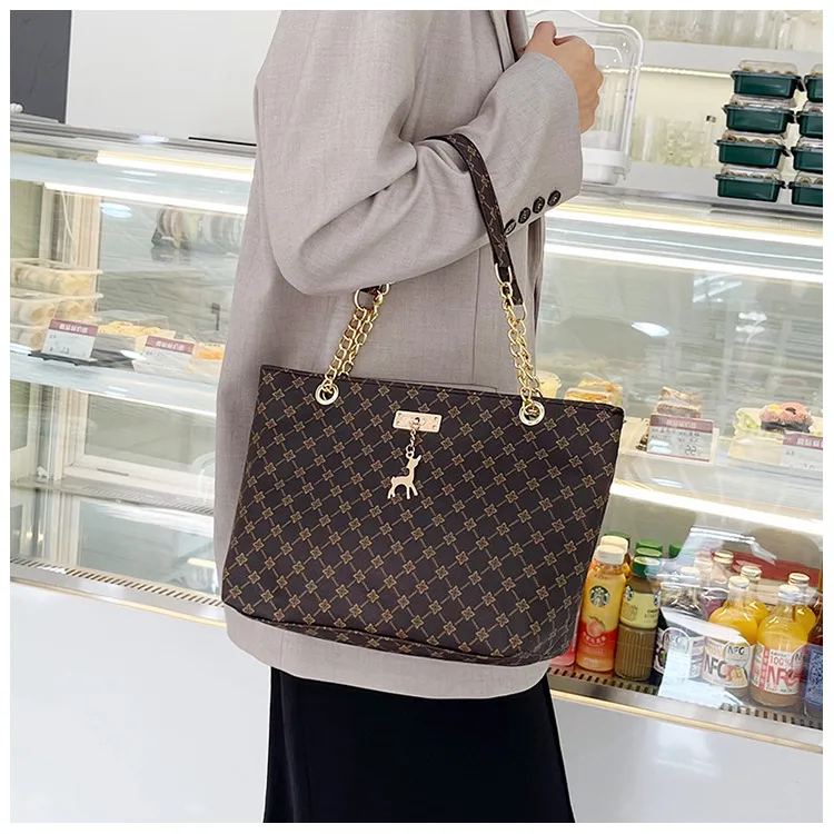 Fashion Large Capacity Women's Shoulder Bag Retro Commuter Hand-Carrying Bag Fashion Polyester Inner Material Square Zipper Closure display picture 7