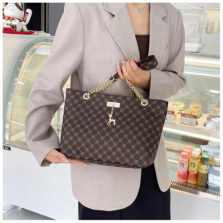 Fashion Large Capacity Women's Shoulder Bag Retro Commuter Hand-Carrying Bag Fashion Polyester Inner Material Square Zipper Closure display picture 8