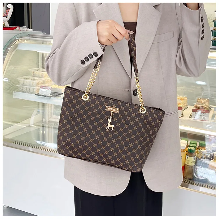 Fashion Large Capacity Women's Shoulder Bag Retro Commuter Hand-Carrying Bag Fashion Polyester Inner Material Square Zipper Closure display picture 9