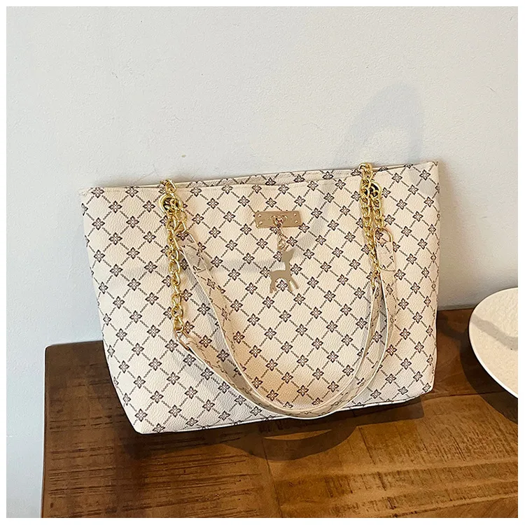 Fashion Large Capacity Women's Shoulder Bag Retro Commuter Hand-Carrying Bag Fashion Polyester Inner Material Square Zipper Closure display picture 14