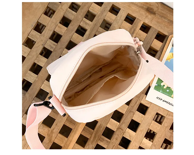 Cute Bow Tie Student Commuter Single-shoulder Bag, Soft And Girly Forest-style Small Crossbody Bag display picture 3