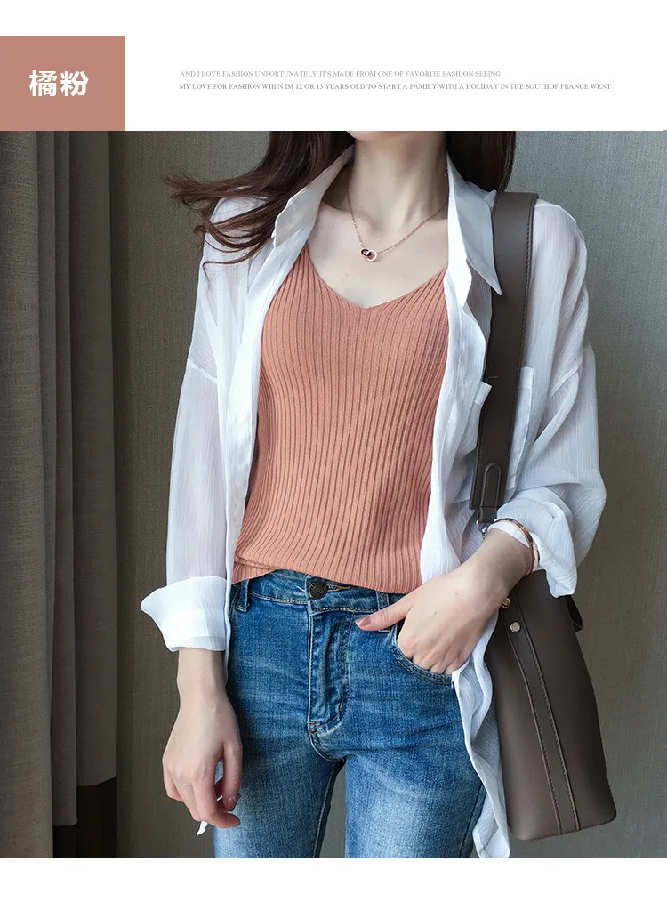 Women's V-neck Sleeveless Knitted Ice Silk Vest Summer Inner Black And White Elegant Style Slim Fit Fashion Commuter display picture 9