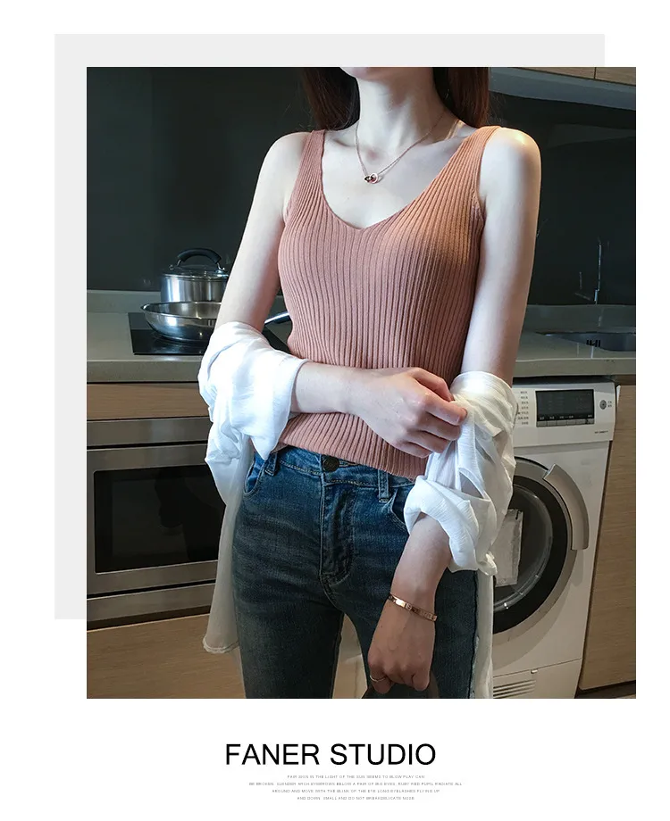 Women's V-neck Sleeveless Knitted Ice Silk Vest Summer Inner Black And White Elegant Style Slim Fit Fashion Commuter display picture 10