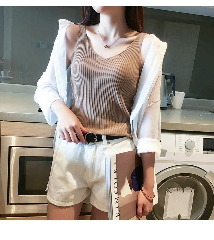 Women's V-neck Sleeveless Knitted Ice Silk Vest Summer Inner Black And White Elegant Style Slim Fit Fashion Commuter display picture 16