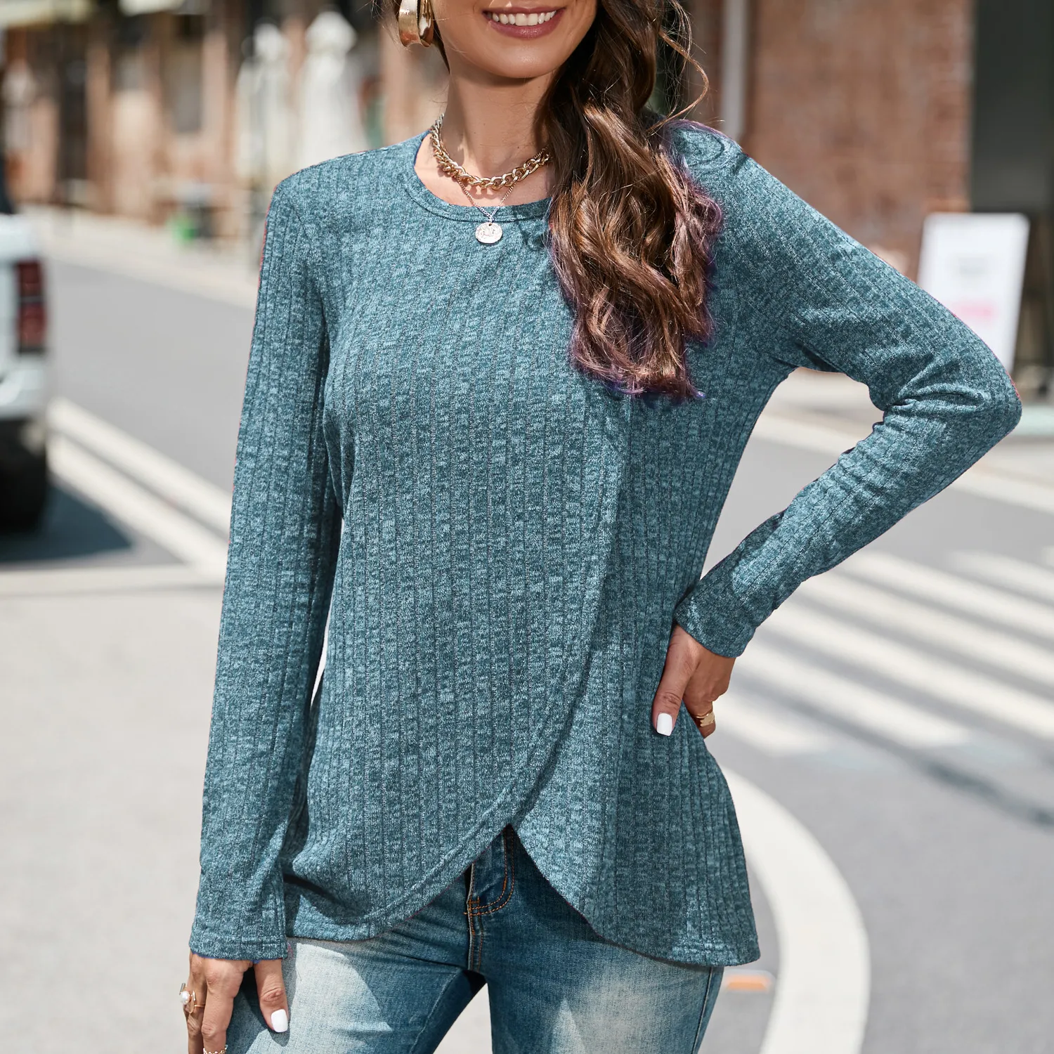Autumn And Winter Knitted Sweater Women's Crew Neck Split Plus Size Women's Top Design Sense Niche Fashion Street Style Loose Design display picture 11