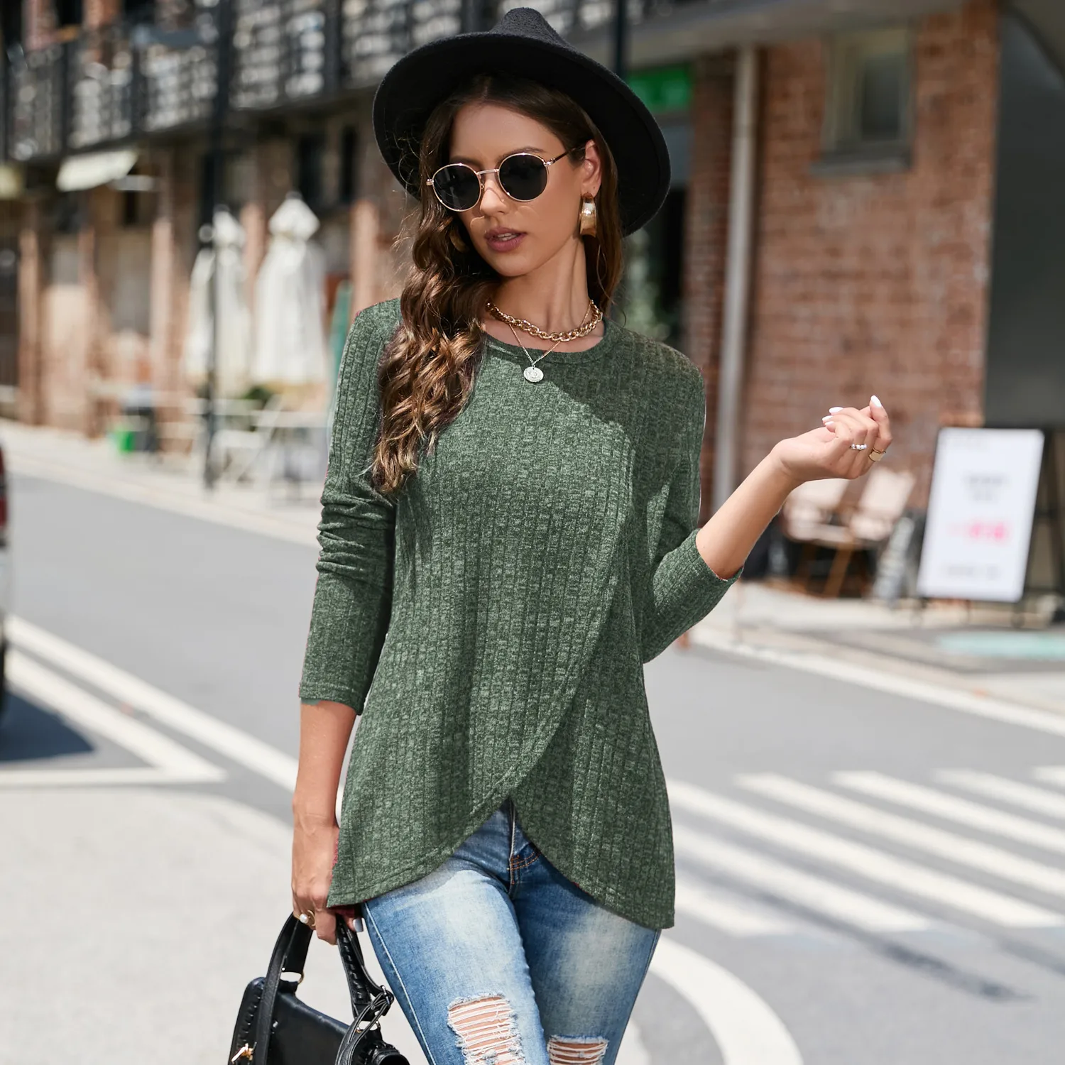 Autumn And Winter Knitted Sweater Women's Crew Neck Split Plus Size Women's Top Design Sense Niche Fashion Street Style Loose Design display picture 16
