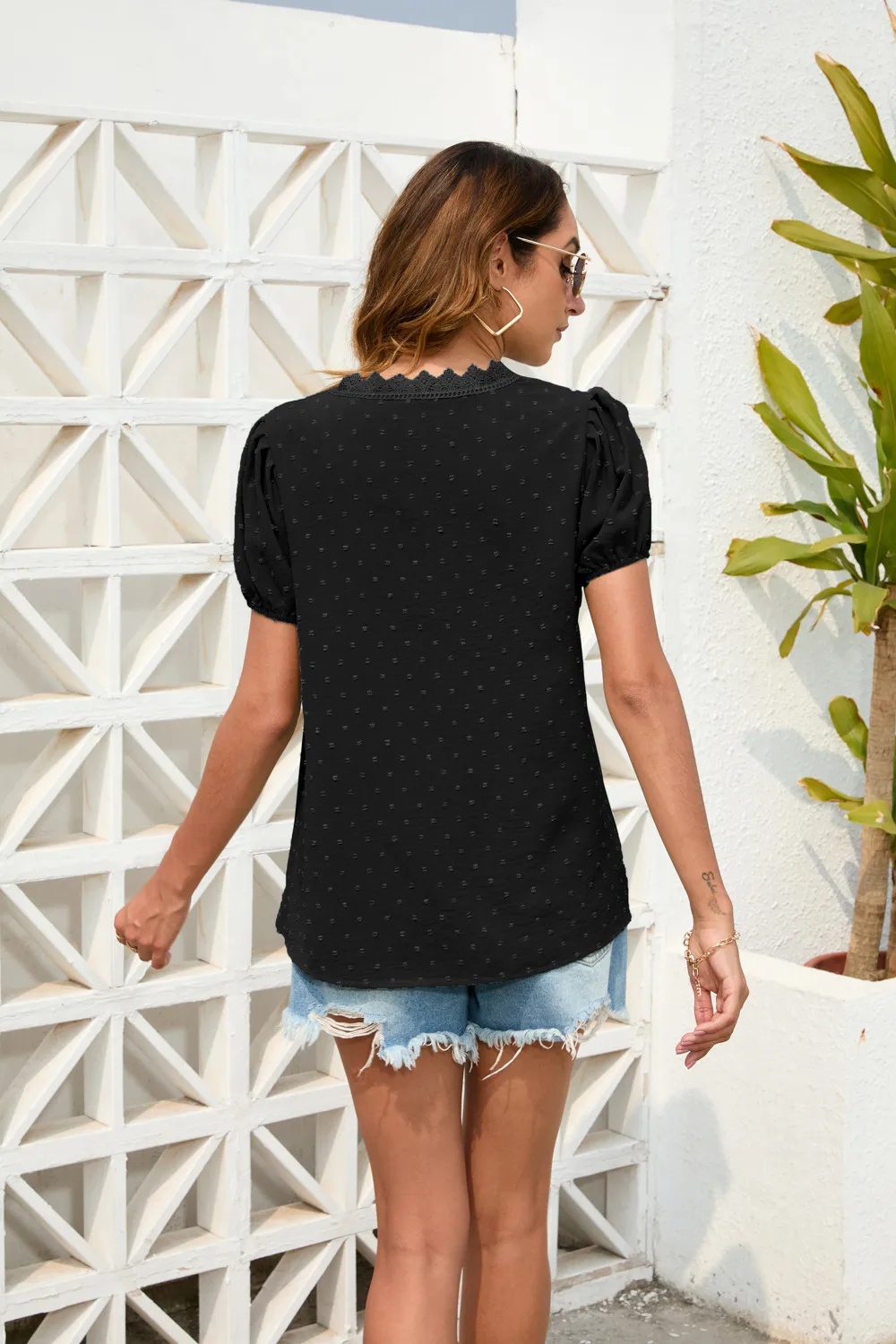 Spring And Summer Women's Loose Leisure Vacation T-shirt V-neck Short Sleeve European Style Top Street Style Senior Street Fashion display picture 17