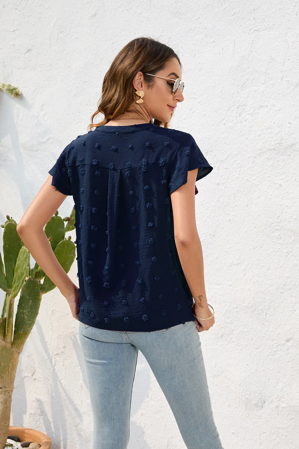Spring And Summer Women's Loose-Fitting Casual Round-Neck Short-Sleeved T-shirt Commuter Plush Top Street Style Senior Street Style display picture 21