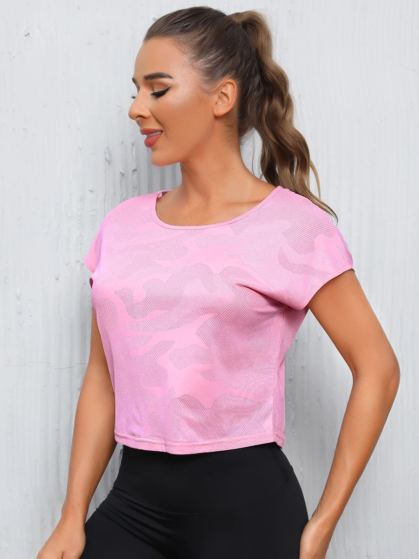 Spring And Summer Camouflage Round Neck Short Sleeve Women's Vest Breathable Running Yoga Sports T-shirt Casual Loose Design display picture 5