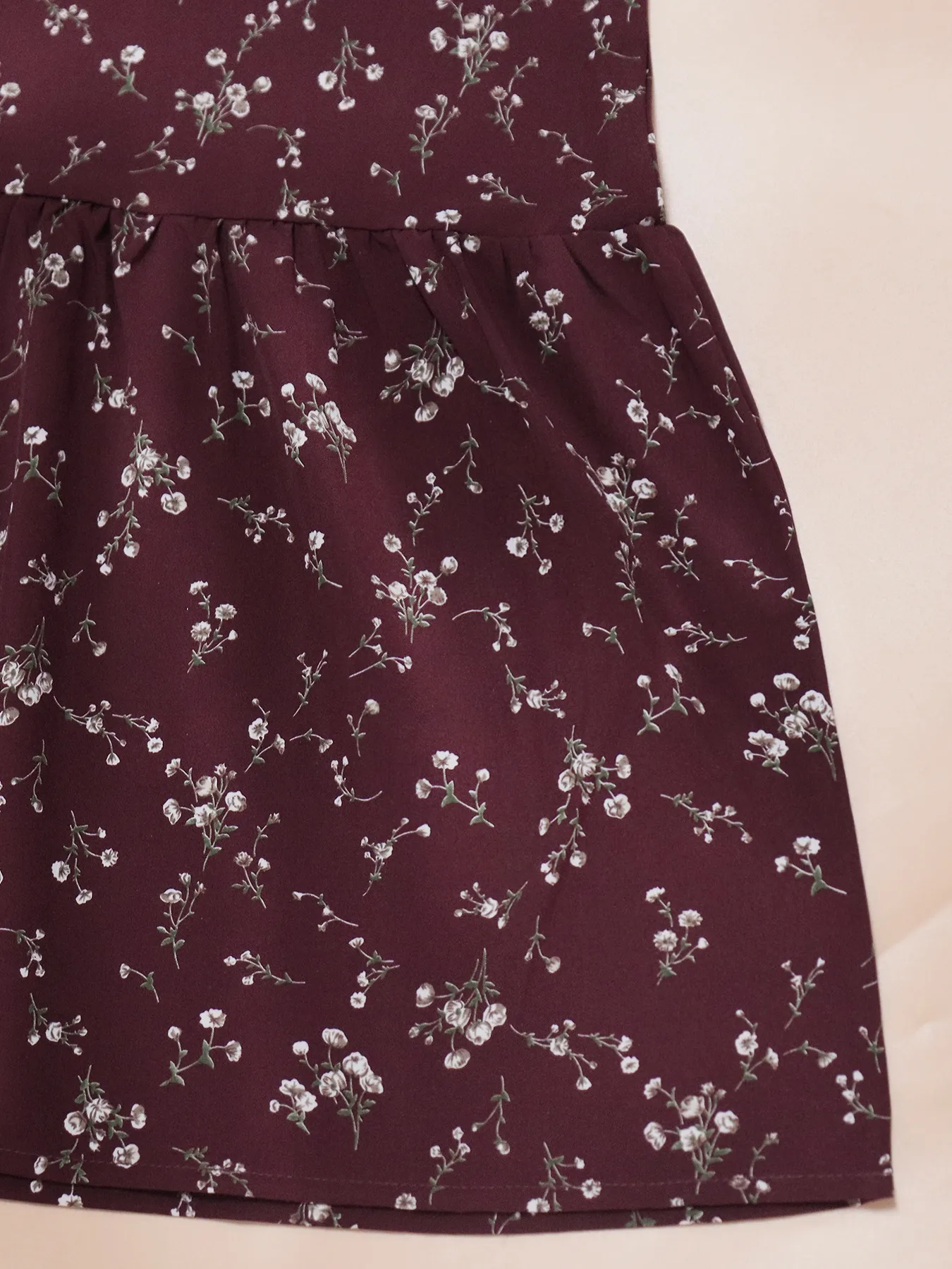 Elegant Floral Maxi Dress Women V-neck Pleated Waist Elastic A- Line Short Sleeve Dress Fashion Commuter Anklet Dress Dress display picture 7