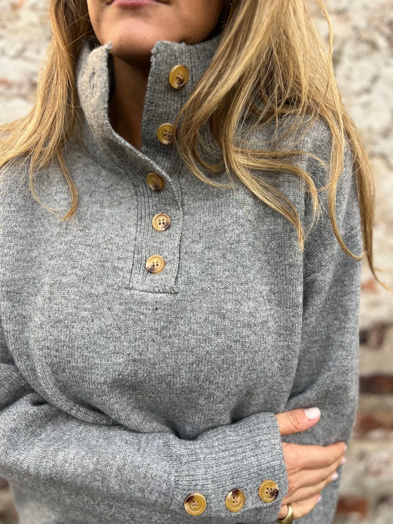 Casual Knitted Sweater Solid Color Buttons Stand Collar Loose Design Autumn And Winter New Comfort Cotton Blend Long Sleeve display picture 2