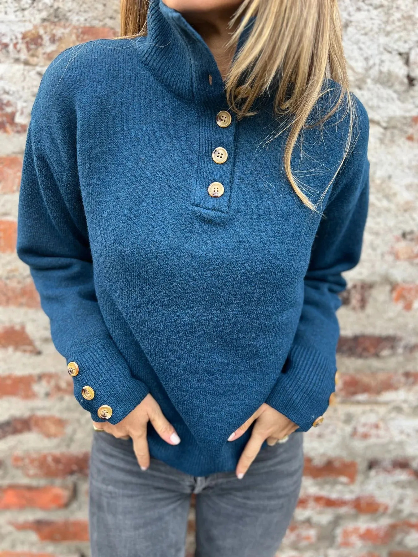 Casual Knitted Sweater Solid Color Buttons Stand Collar Loose Design Autumn And Winter New Comfort Cotton Blend Long Sleeve display picture 8