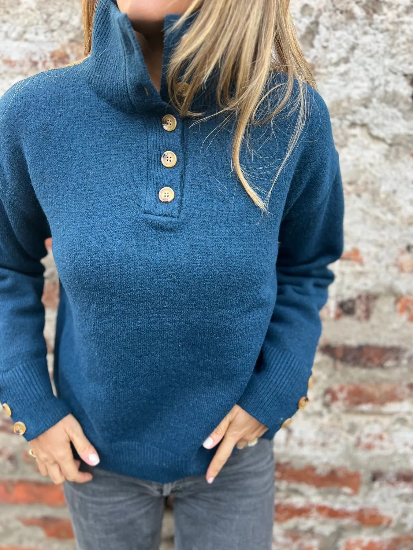 Casual Knitted Sweater Solid Color Buttons Stand Collar Loose Design Autumn And Winter New Comfort Cotton Blend Long Sleeve display picture 9