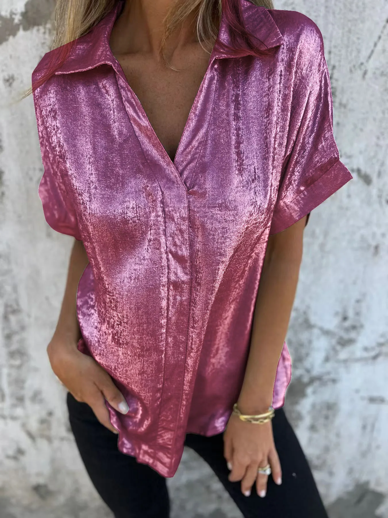 Summer New Loose Golden Embossed Short Sleeve Stand Collar Shirt Women's Comfortable Breathable Polyester Blend Casual Business Suit display picture 7