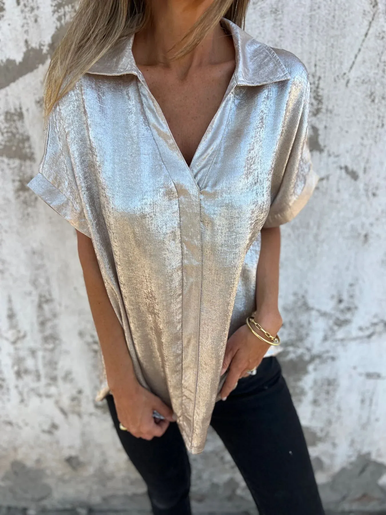 Summer New Loose Golden Embossed Short Sleeve Stand Collar Shirt Women's Comfortable Breathable Polyester Blend Casual Business Suit display picture 9