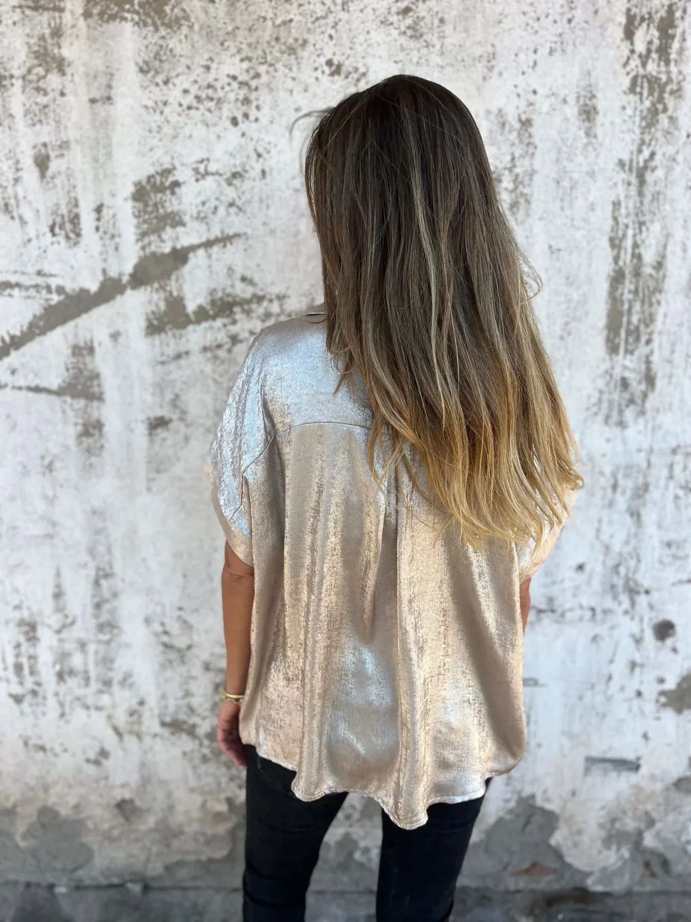 Summer New Loose Golden Embossed Short Sleeve Stand Collar Shirt Women's Comfortable Breathable Polyester Blend Casual Business Suit display picture 11
