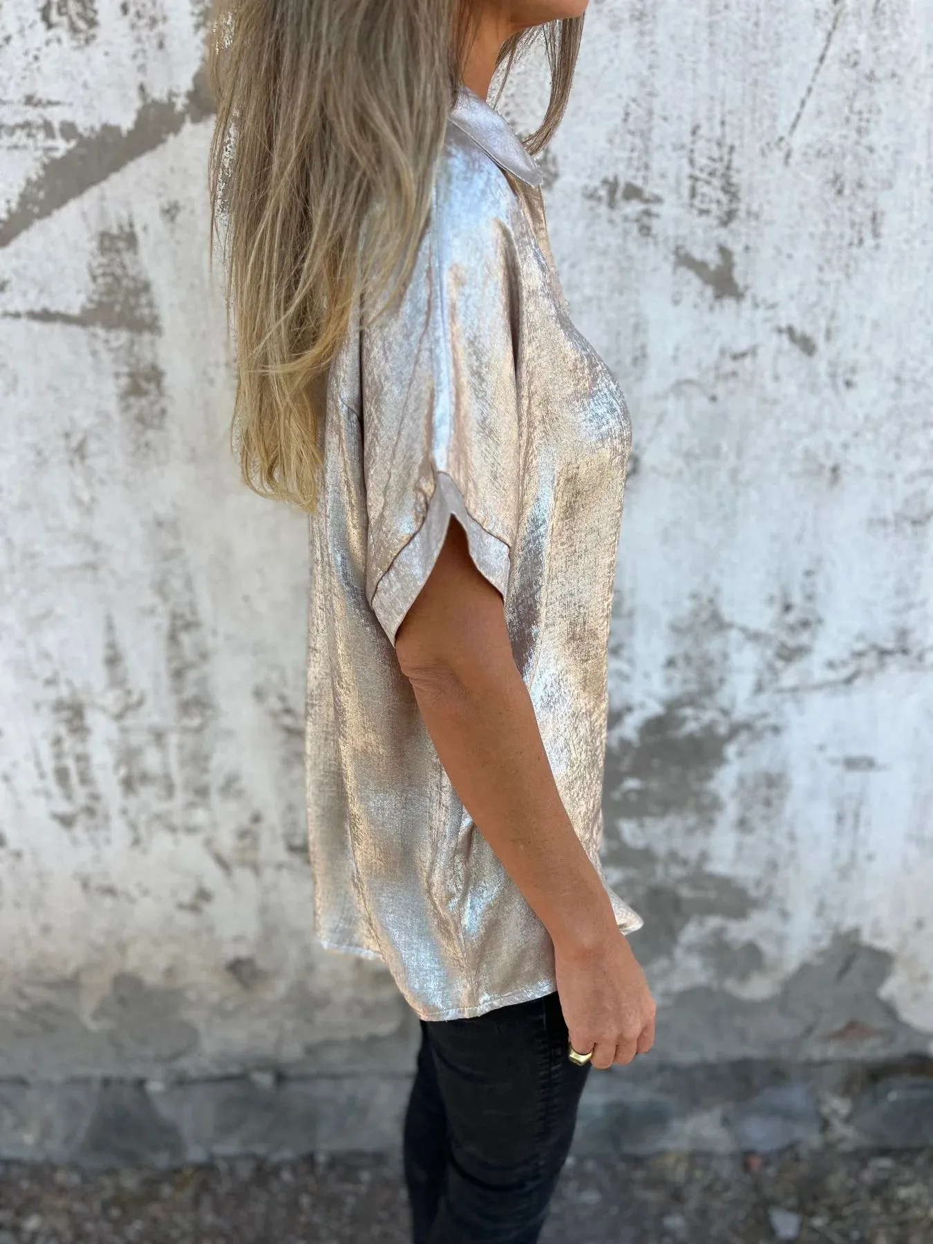 Summer New Loose Golden Embossed Short Sleeve Stand Collar Shirt Women's Comfortable Breathable Polyester Blend Casual Business Suit display picture 13