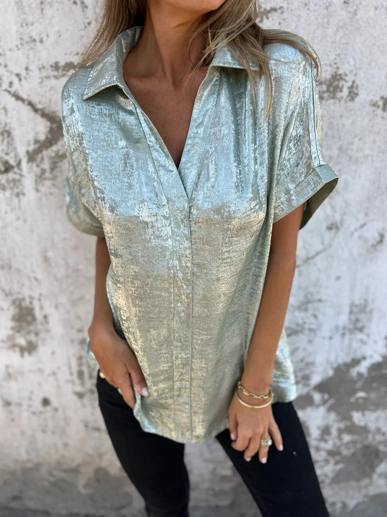 Summer New Loose Golden Embossed Short Sleeve Stand Collar Shirt Women's Comfortable Breathable Polyester Blend Casual Business Suit display picture 16