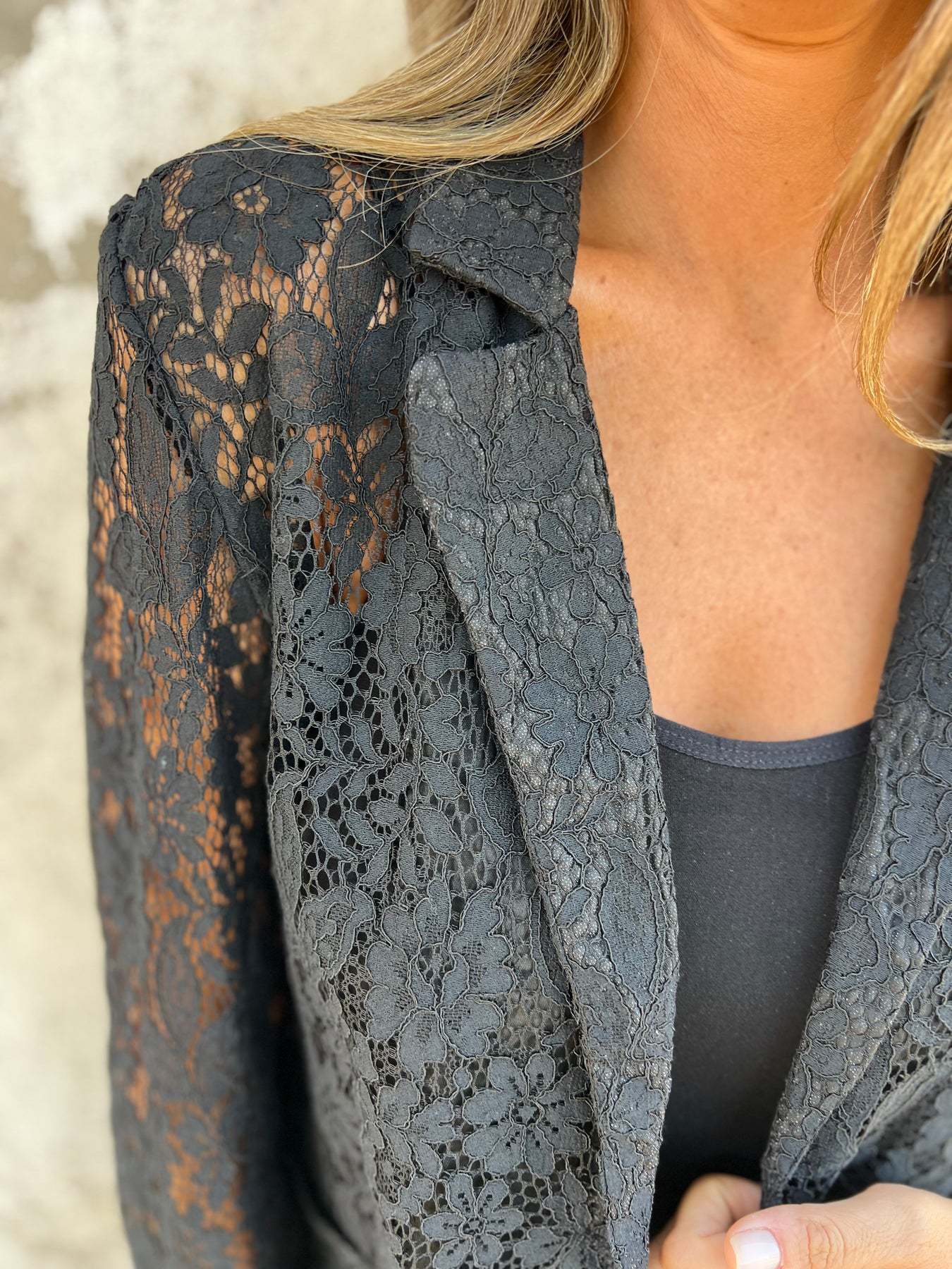 Fashion Casual Solid Color Lace Shirt Women's Suit European Style Spring And Summer New Elegant Commuter Style Design display picture 5