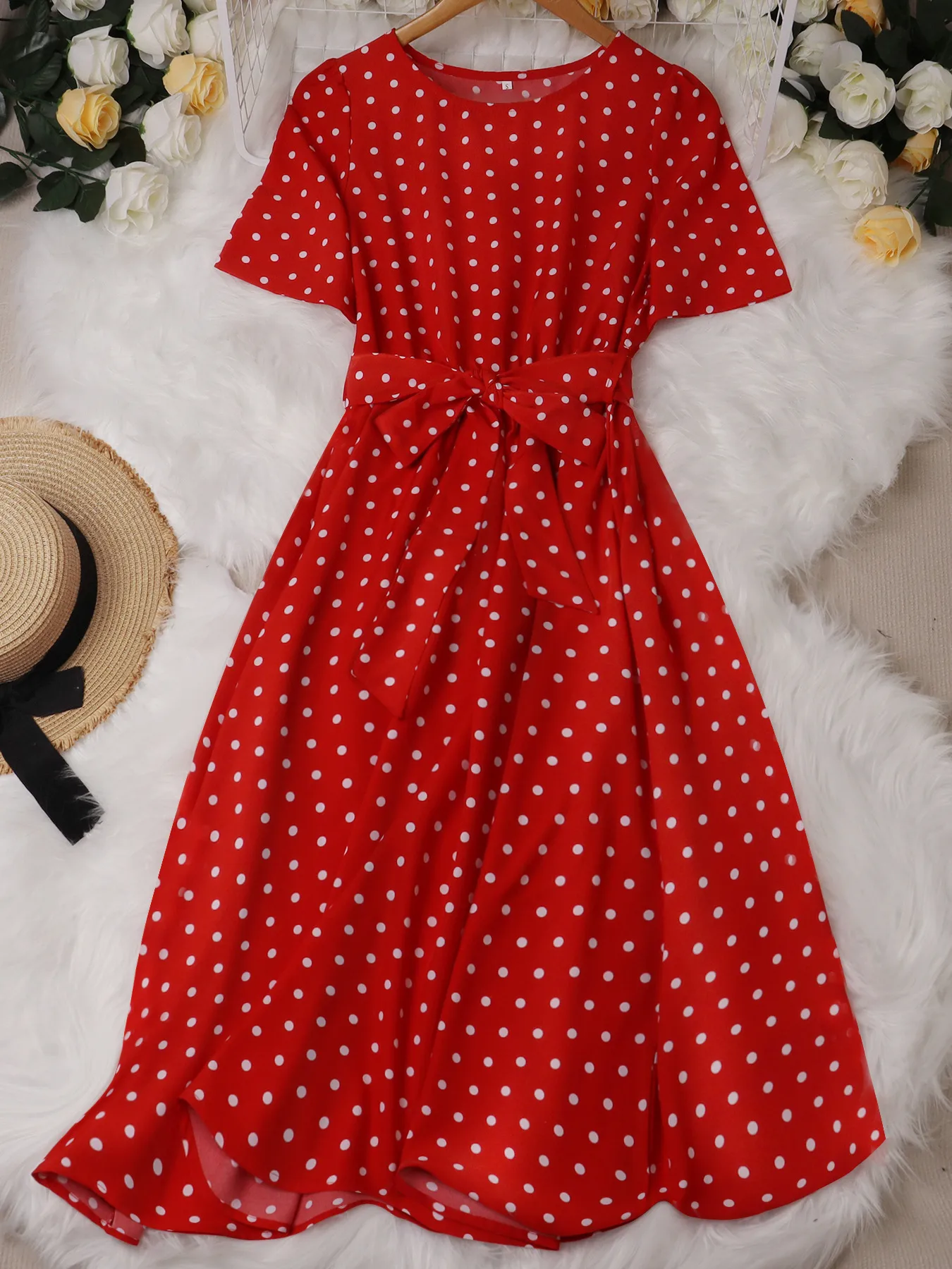 Elegant Retro Women's Dress Round Neck Short Sleeves And Dots Printed Waist-Controlled Full Skirt Mid-Length Dress Dress Suitable For Commuting display picture 2