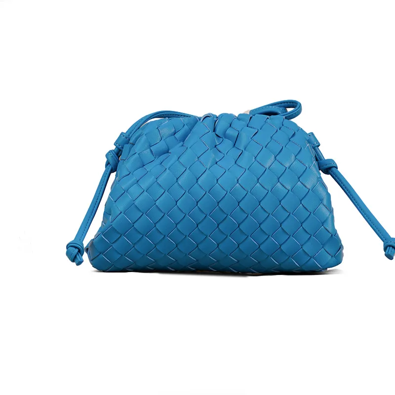 Sweet Cloud-Shaped Women's Cross-Body Bag Fashion Handbag Dumpling Bag Leisure Travel Pu Material Lock Closure Small Size display picture 5