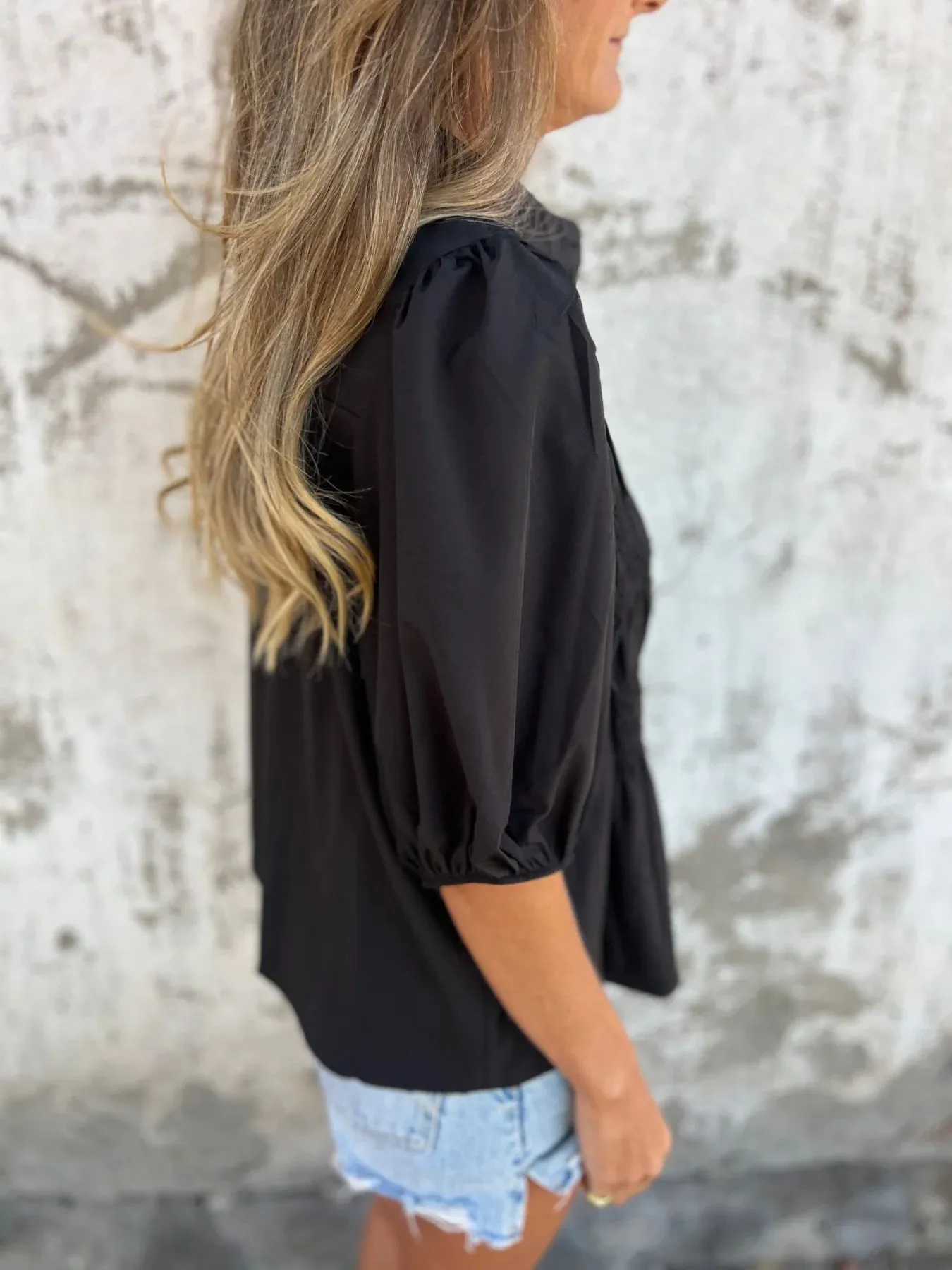 Casual Fashion Short Sleeve Round Neck Button Solid Color Shirt Women's T-shirt Comfortable Breathable Elastic Waist Design display picture 7