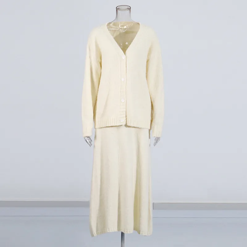 Fashionable Casual Knitted Set Women's V-neck Open Cardigan Plus Gentle Solid Color Mini Skirt Two-piece Trendy Cotton Polyester Clothing display picture 3