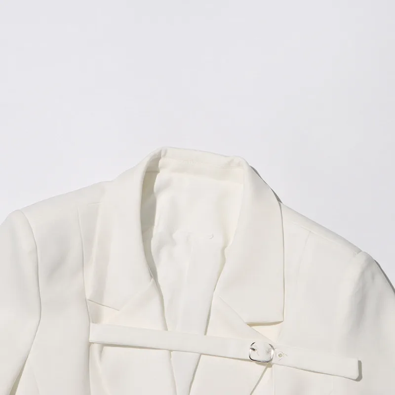 Slim Fit Solid Color Suit Coat Women New Style Casual Long Sleeve Button Design Belt Design Splicing Coat display picture 8