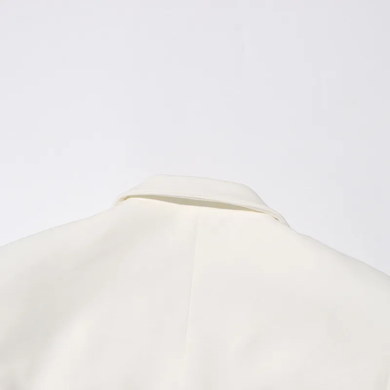 Slim Fit Solid Color Suit Coat Women New Style Casual Long Sleeve Button Design Belt Design Splicing Coat display picture 16