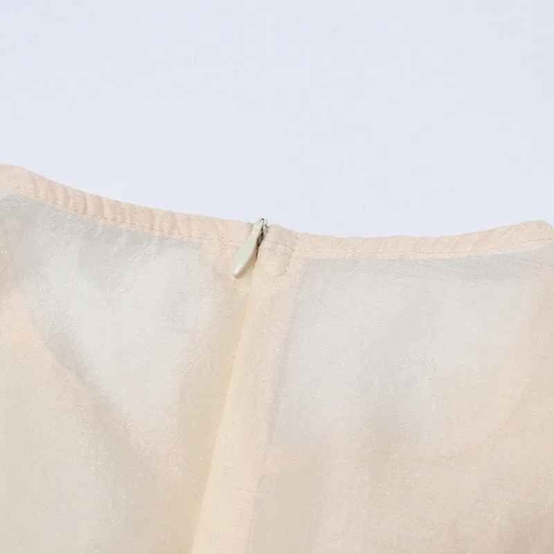 Elegant Round Neck Lantern Sleeve Shirt Women's Fashion Design Floral Stitching Diamond Decorative Shirt Vintage Art Style display picture 19