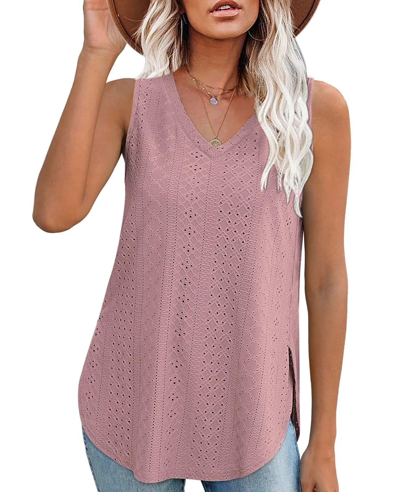 Casual V-neck Sleeveless Hollow T-shirt Women's Summer Spring New Hollow Lace Trim T-shirt Loose Design Commuter Style display picture 4