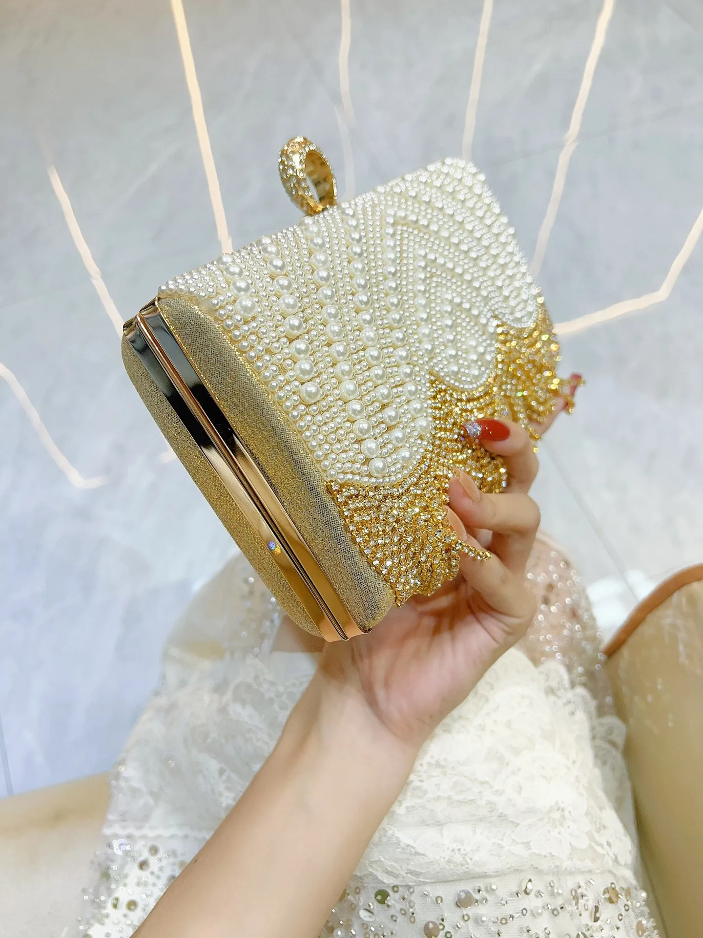 Elegant Pearl Rhinestone Evening Bag Women's Handbag Shoulder Messenger Tassel Handle Urban Simple Style Square Bag display picture 5