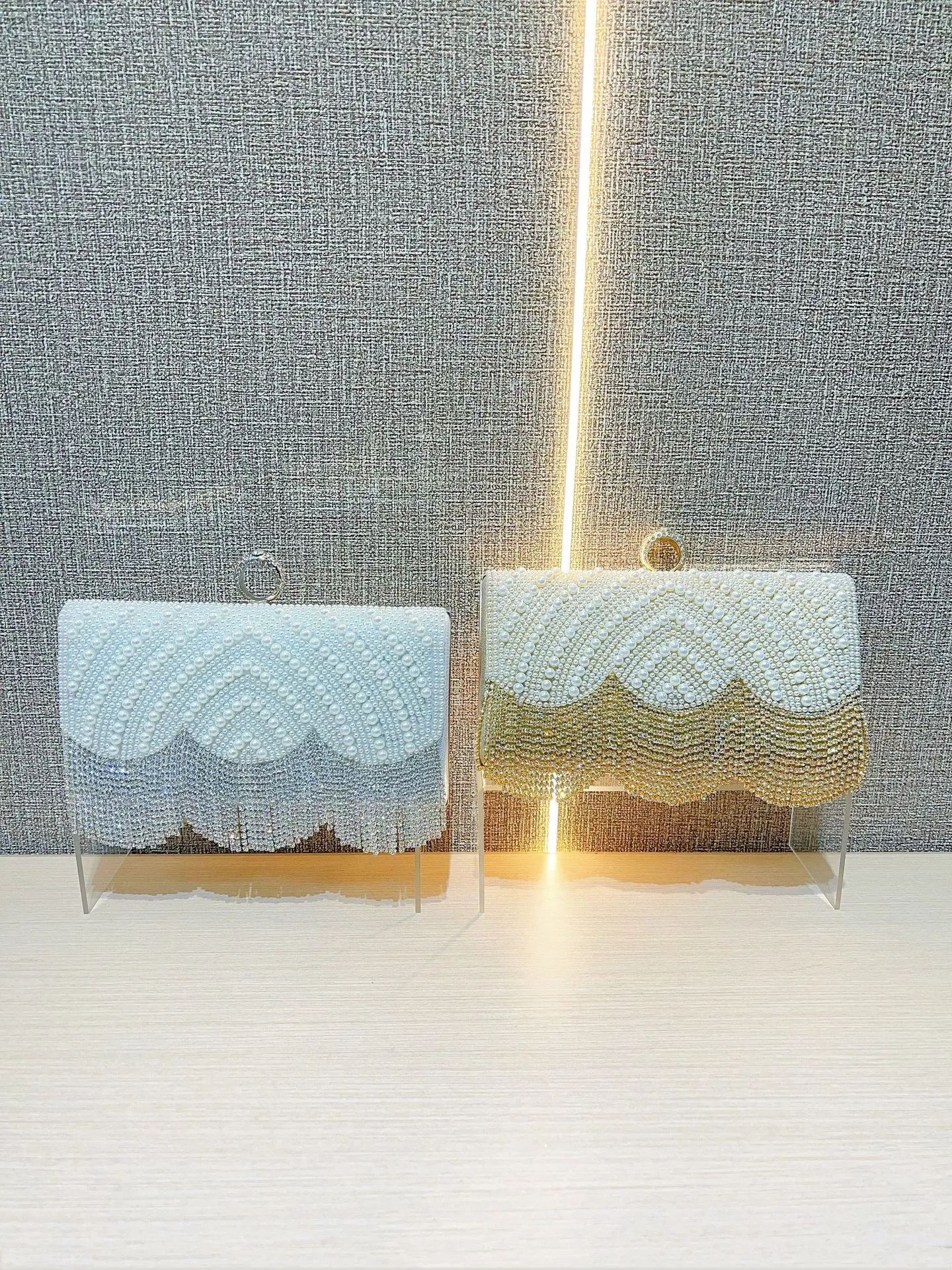 Elegant Pearl Rhinestone Evening Bag Women's Handbag Shoulder Messenger Tassel Handle Urban Simple Style Square Bag display picture 7