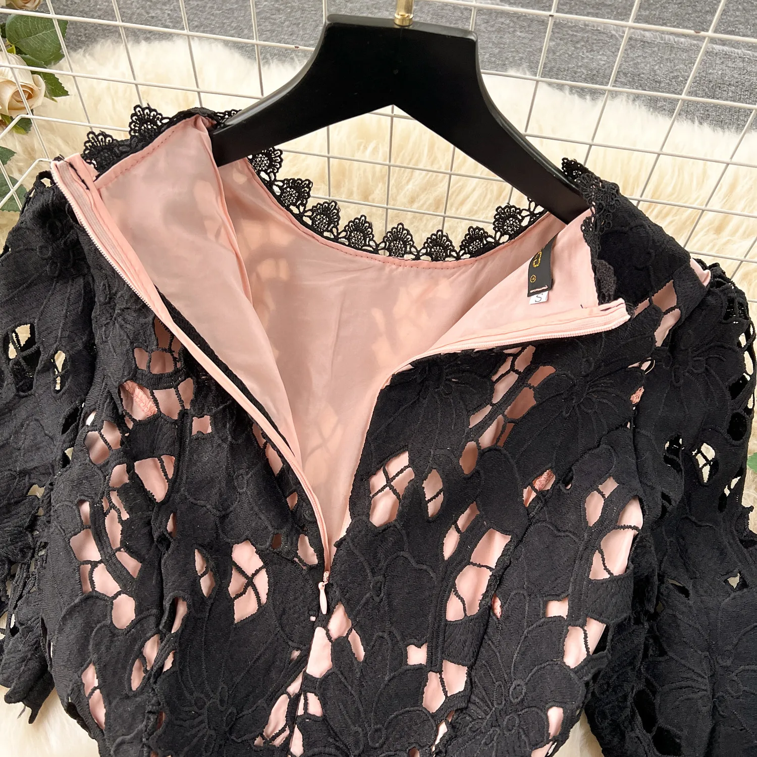 Spring Heavy Water Soluble Lace Mid-Length Dress Vacation Skirt Elegant High Waist A- Line Skirt Short Sleeve Floral Pattern Dress display picture 15