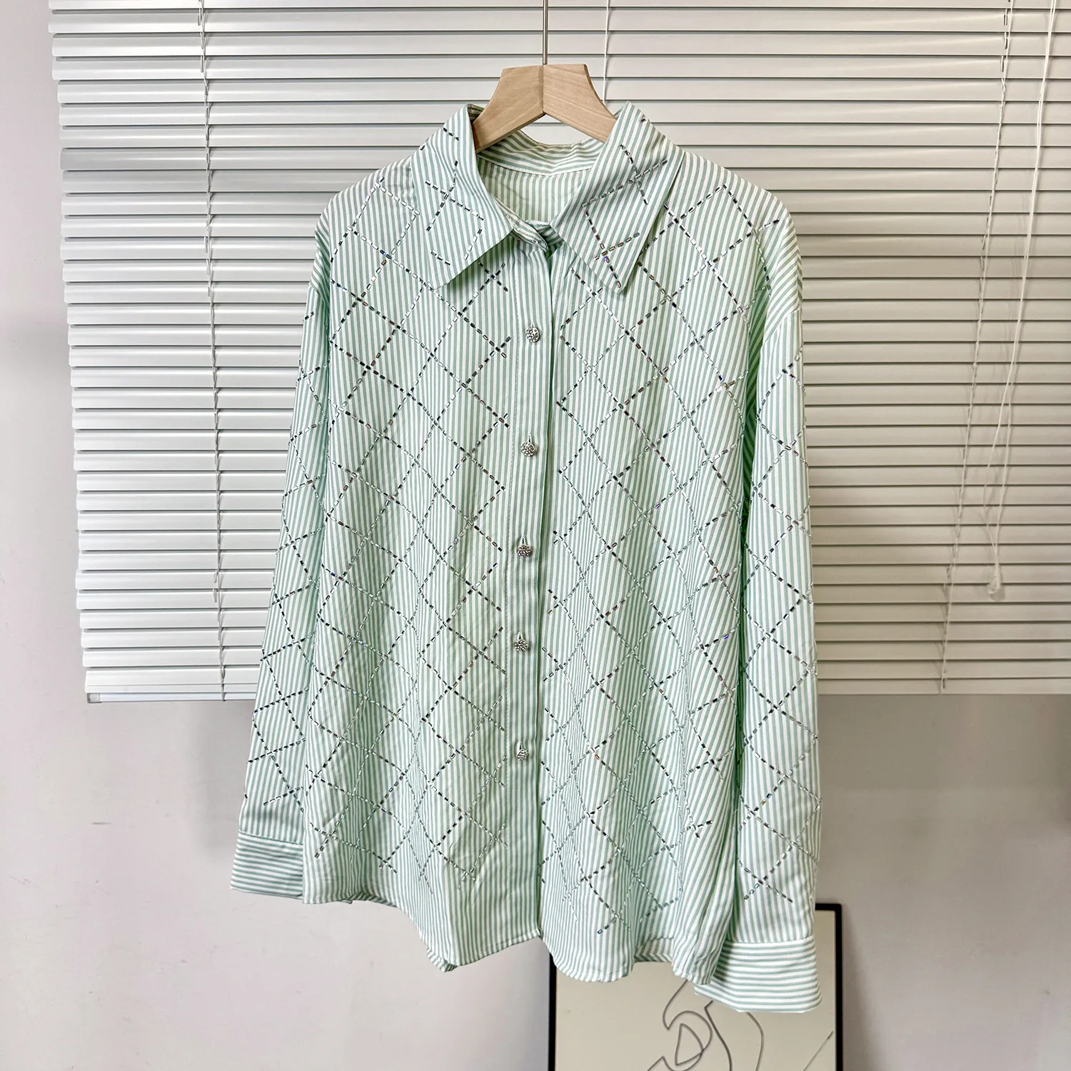 Elegant French Style Women Blouse  Summer Diamond Decoration Loose-Fitting Thin Long Sleeve Casual Blouse With Diamond Pattern display picture 3
